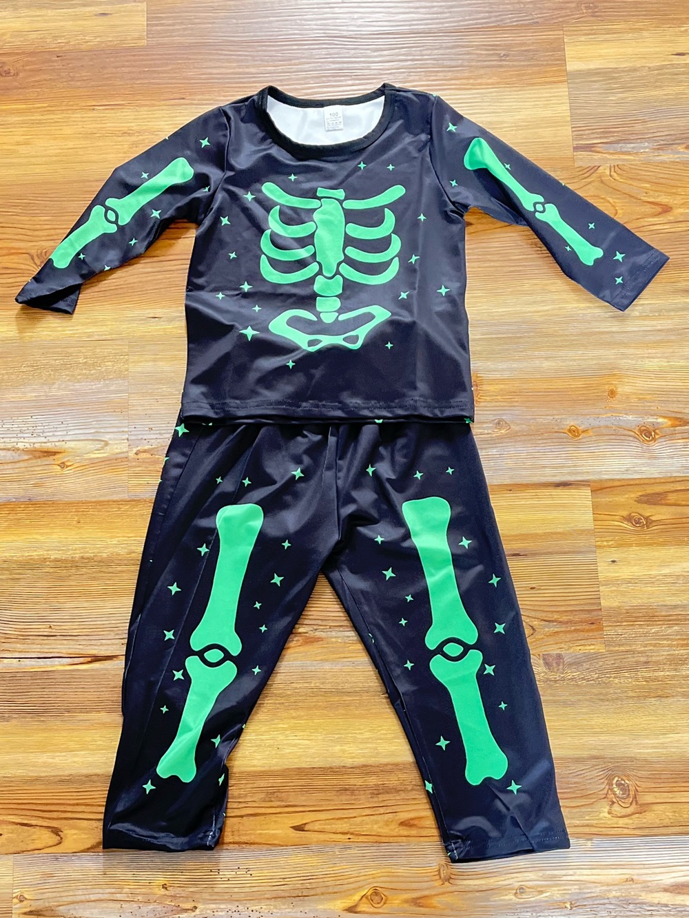 Skeleton Costume Set NIP Kids Glow In Dark on front and back 100% Polyester 3-4T